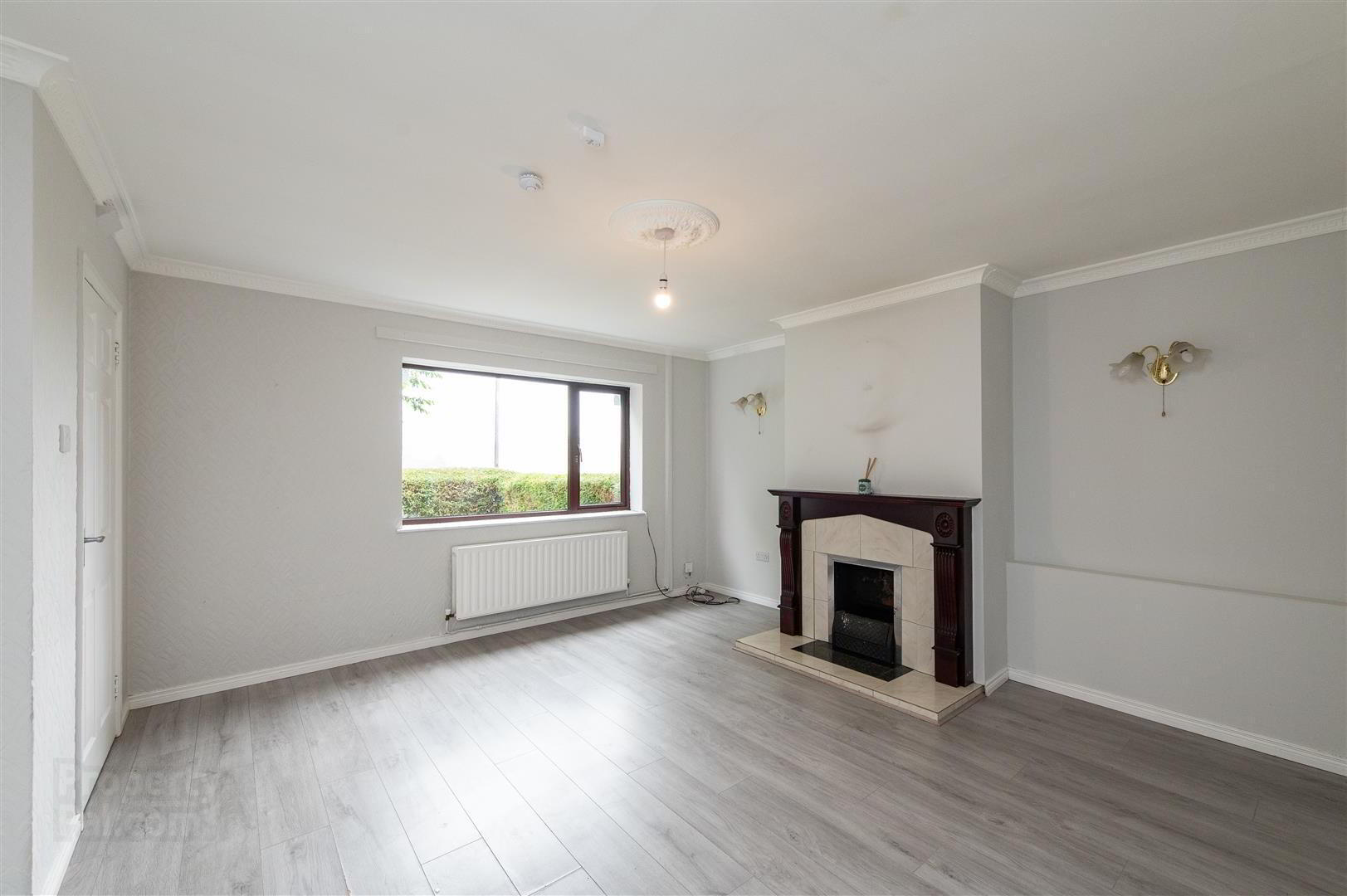 162 Edenderry Park 3 of 17