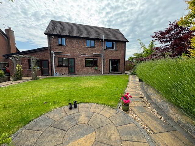 35 Craigs Road 21 of 31