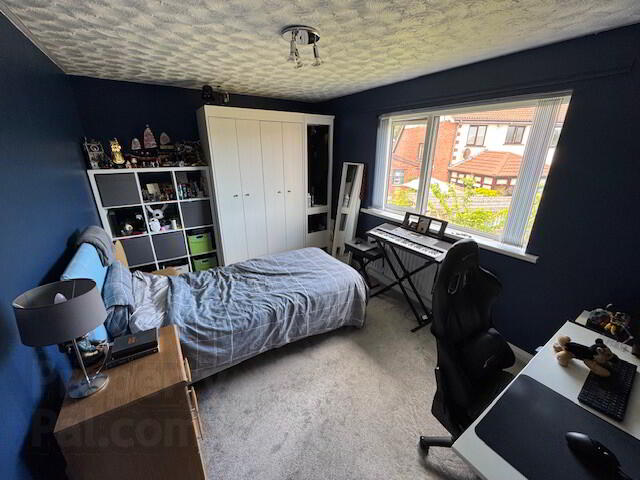 35 Craigs Road 18 of 31