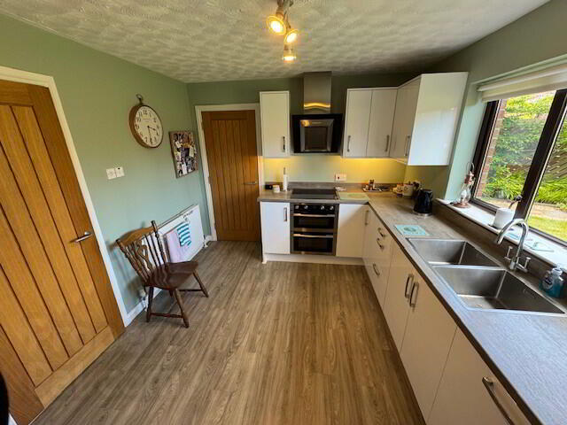 35 Craigs Road 12 of 31