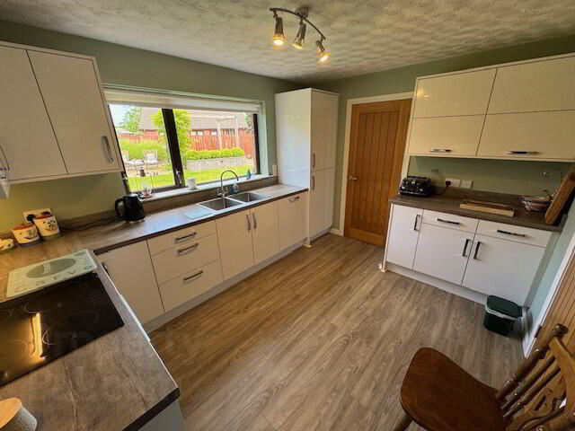 35 Craigs Road 11 of 31