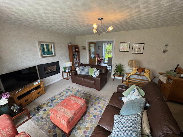 35 Craigs Road 8 of 31