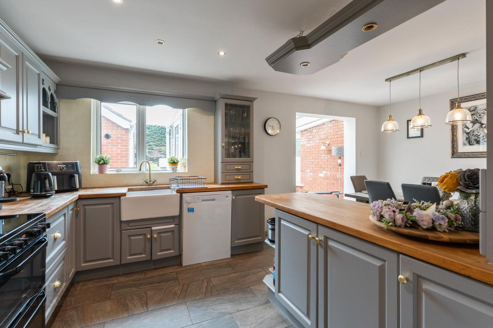 6 Priory Close 9 of 29