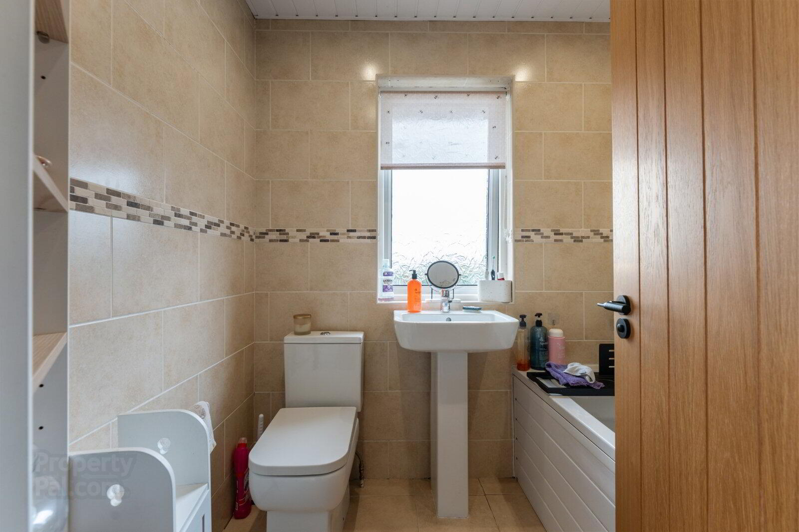 6 Priory Close 19 of 29