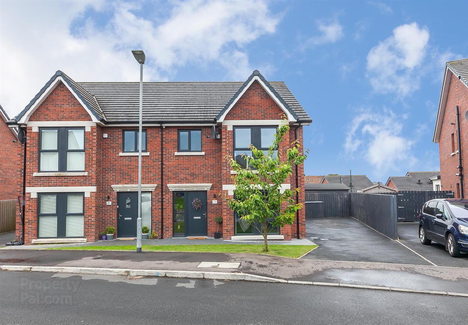 10 Baronsgrange Rise 1 of 35