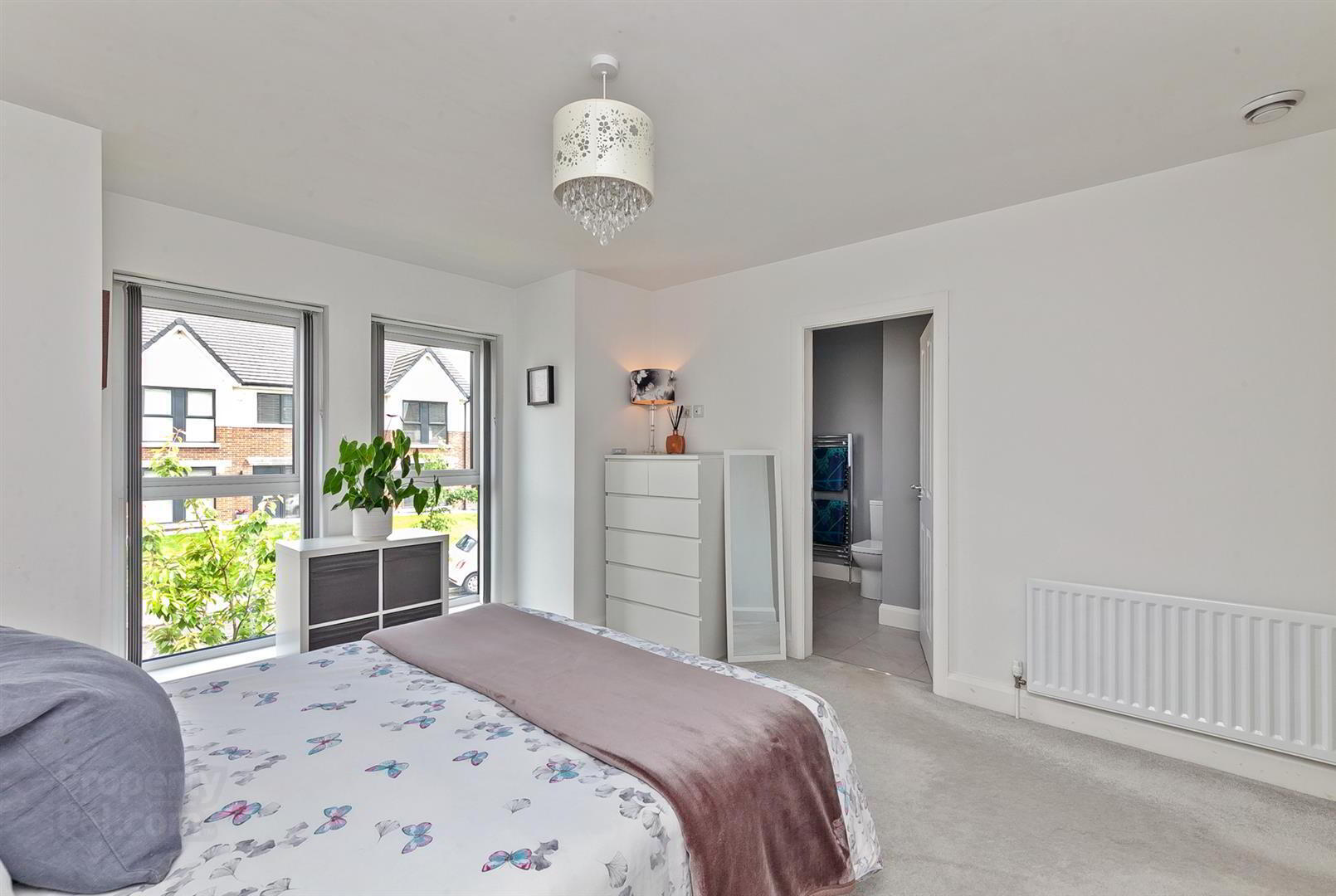 10 Baronsgrange Rise 18 of 35