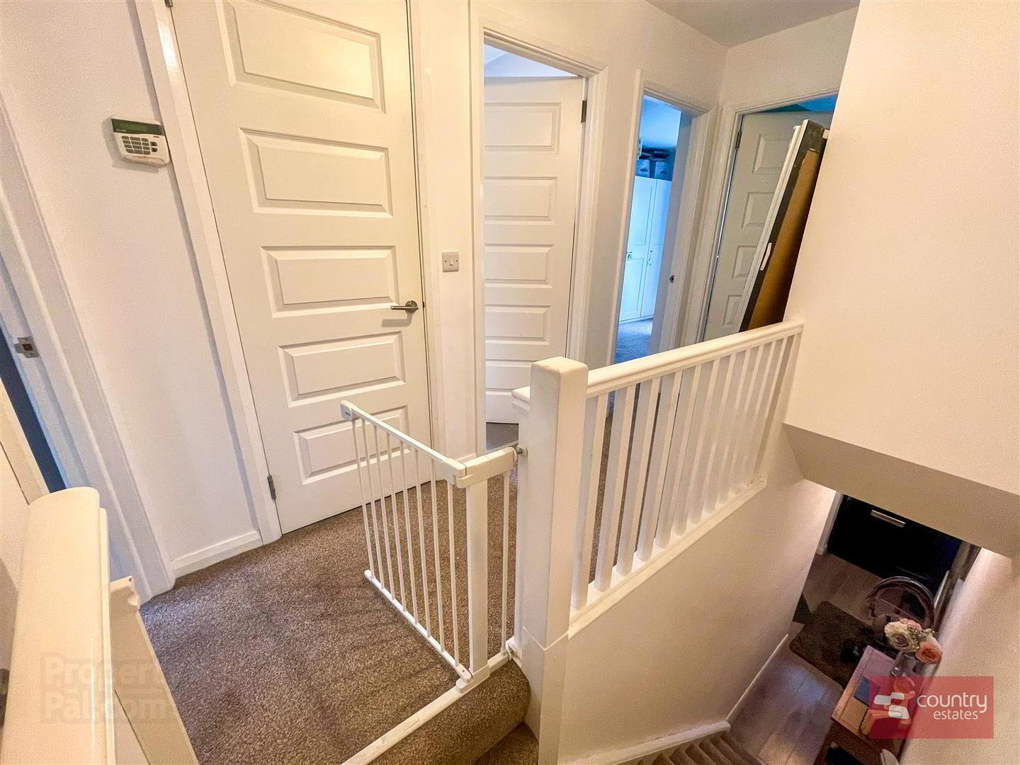 27 Gullivers Lane 11 of 19