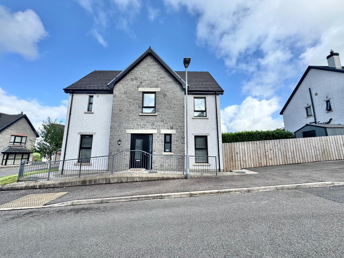 11 Killyclogher Heights 1 of 18