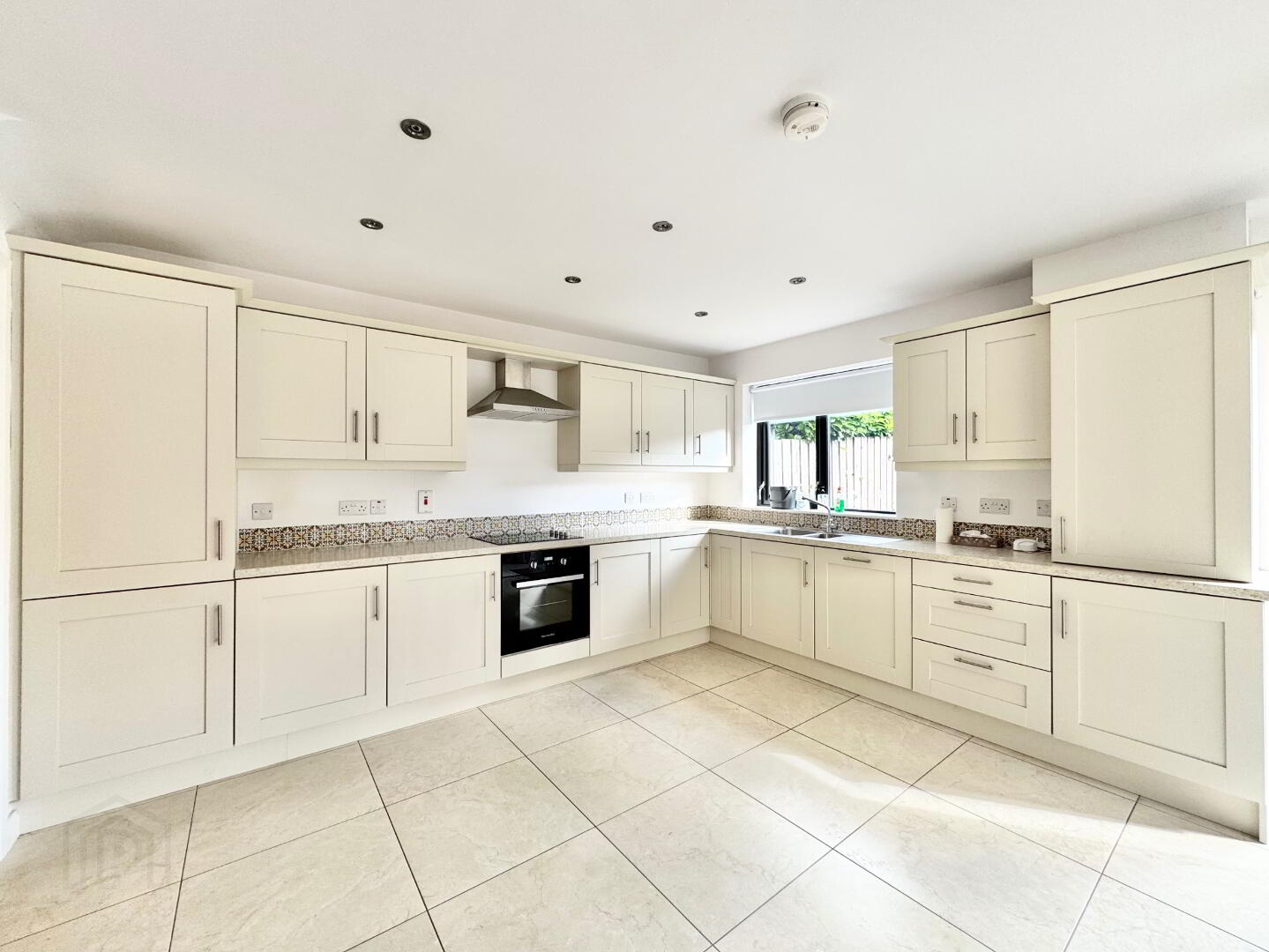 11 Killyclogher Heights 8 of 18