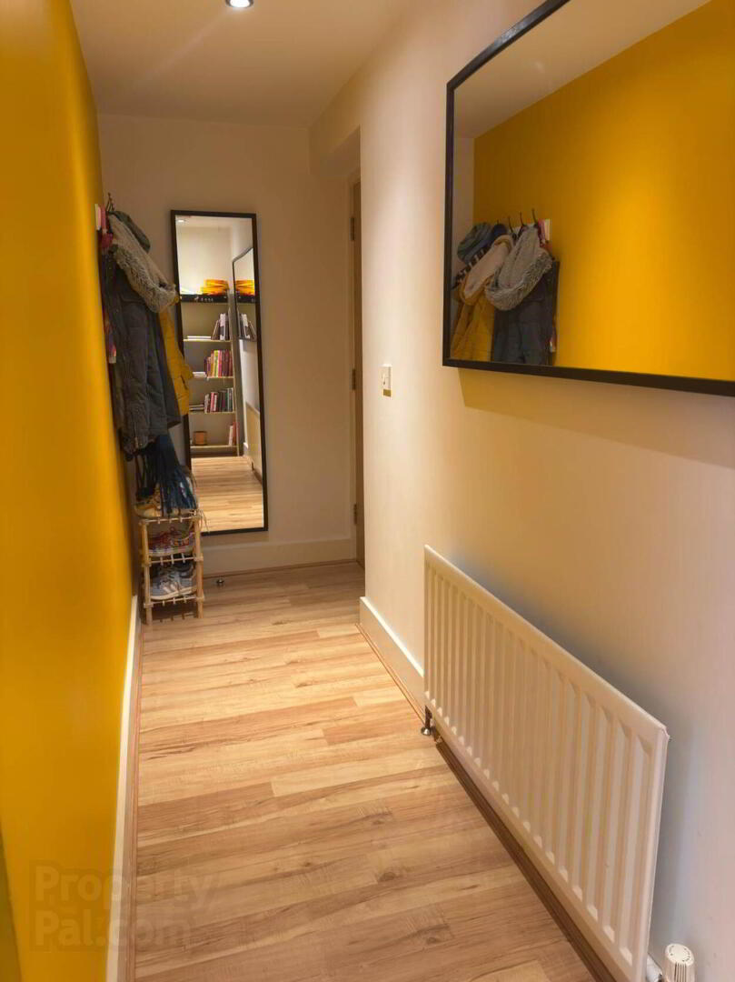 Apartment 5 Strand Central 8 of 9