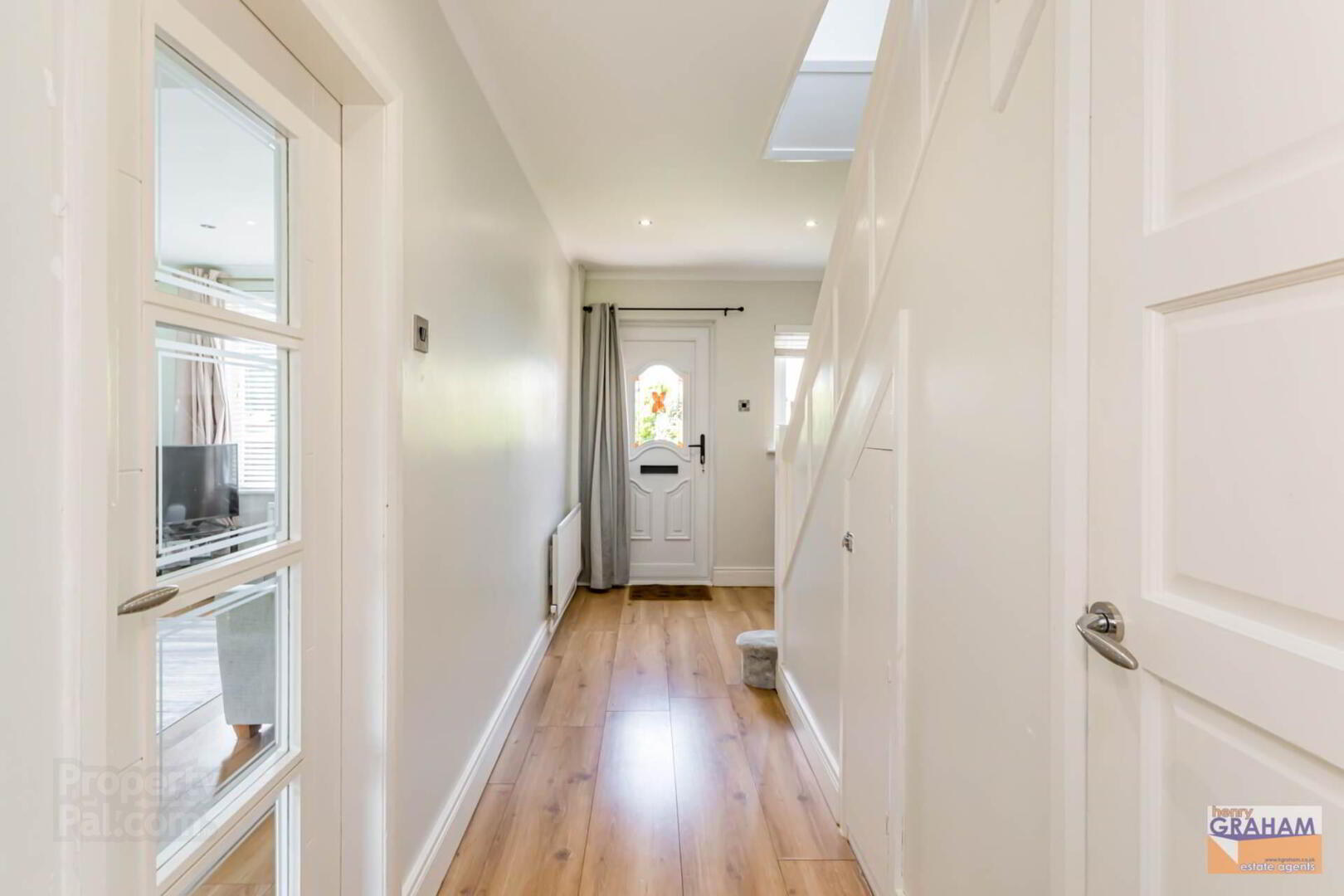 9 Moss Road 5 of 28