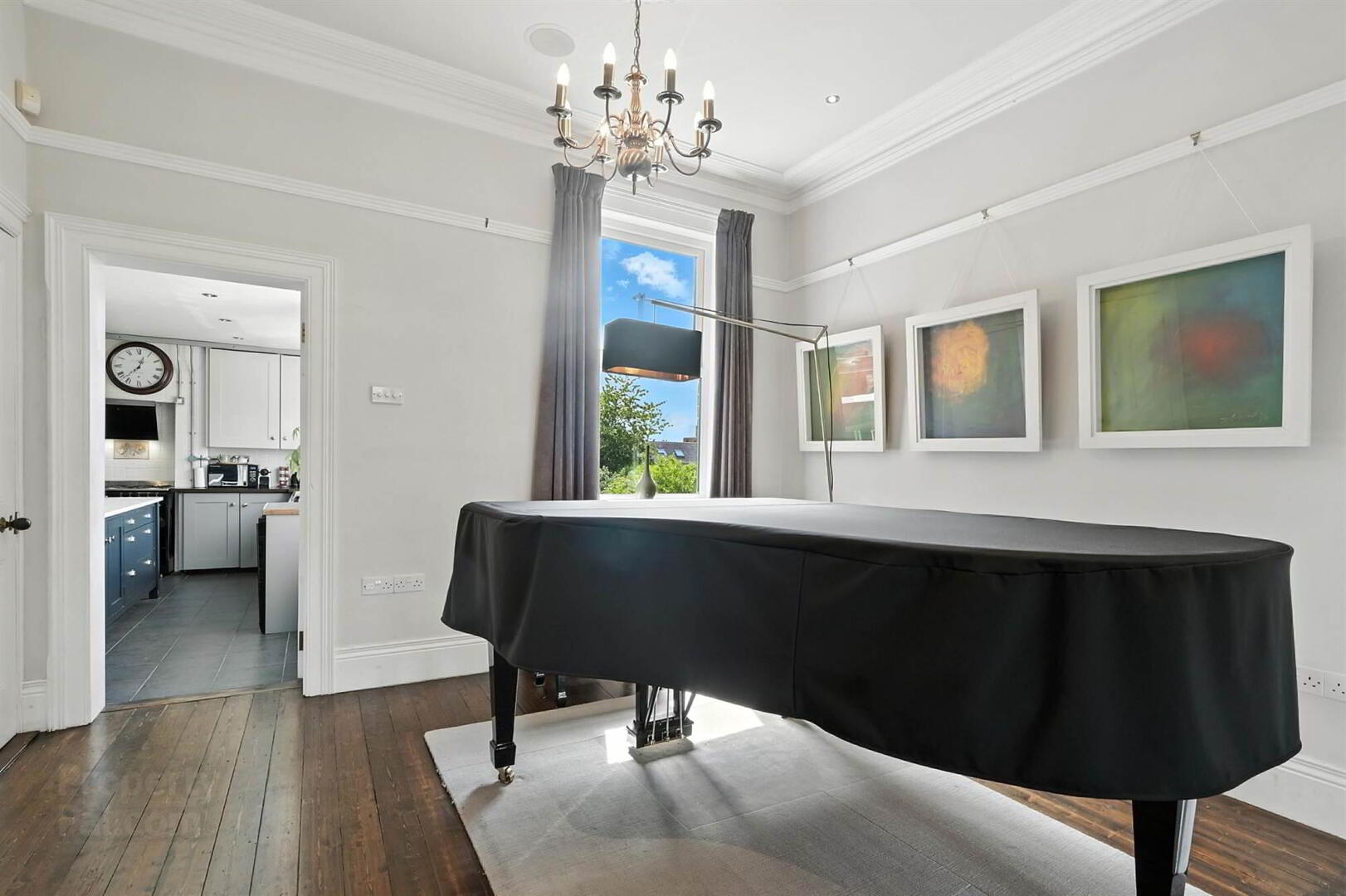 27 Innisfayle Road 8 of 33