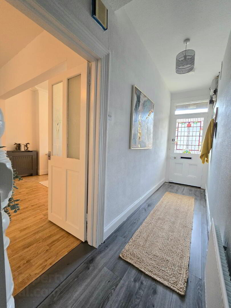 property description image