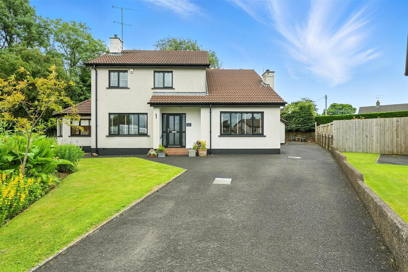 17 Markstown Close 1 of 34