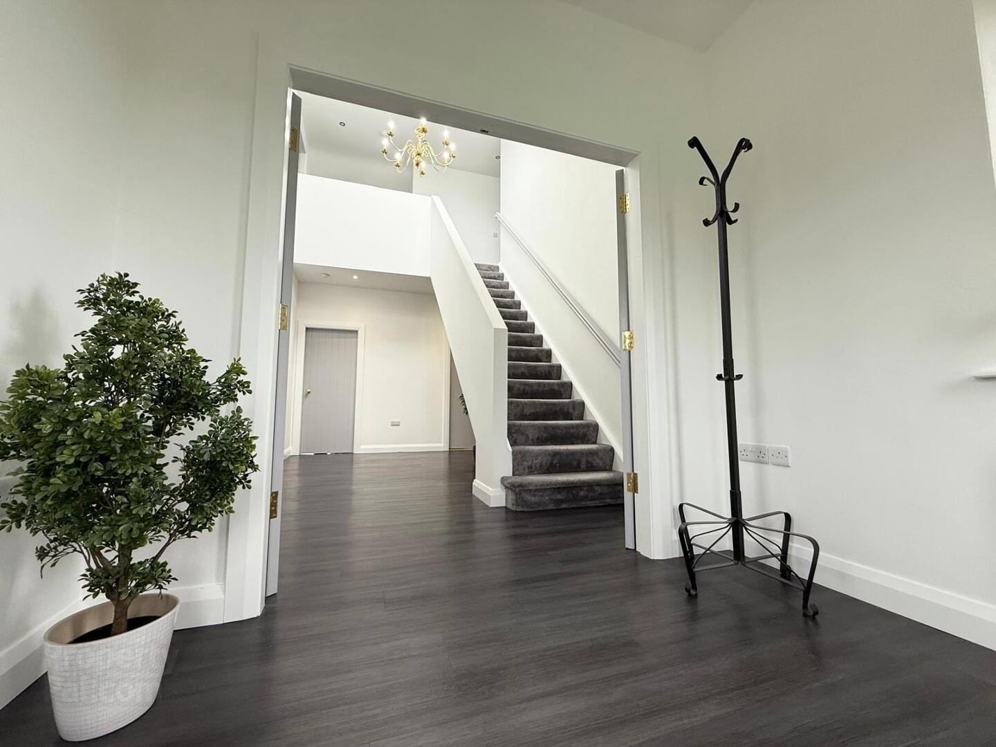 90 Crossmore Road 7 of 102