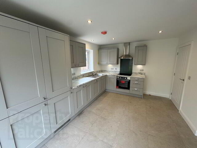 19 Donegall Grove 4 of 12
