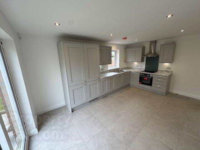19 Donegall Grove 5 of 12
