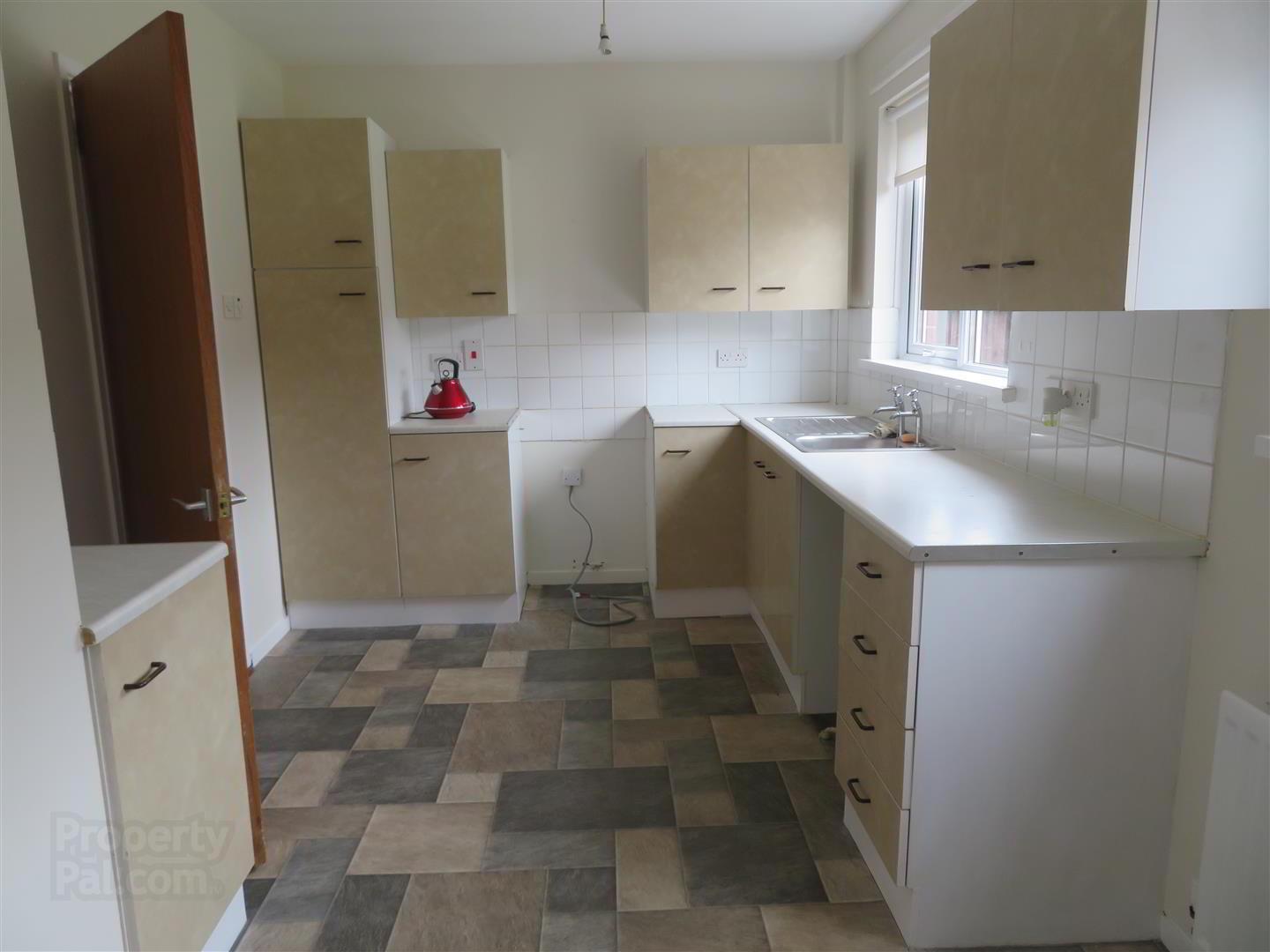 40 Glenfield Road 11 of 29