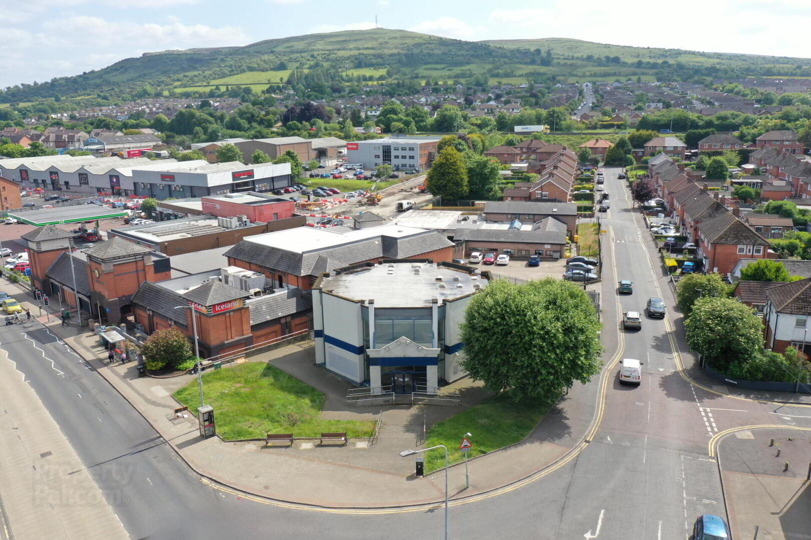 2 Farmley Road 1 of 5
