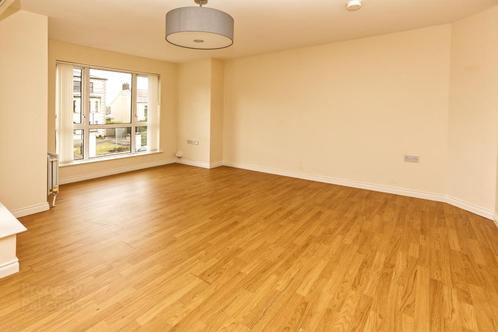 property description image