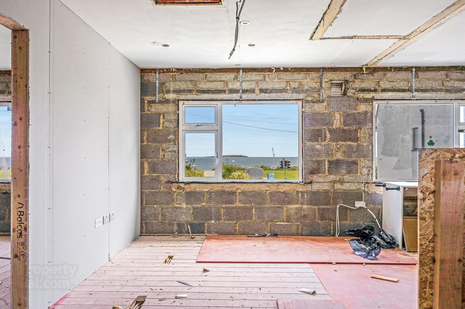 Iona, South Strand 16 of 24