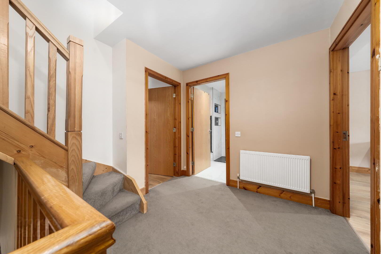 2 Castlegate Drive 18 of 36