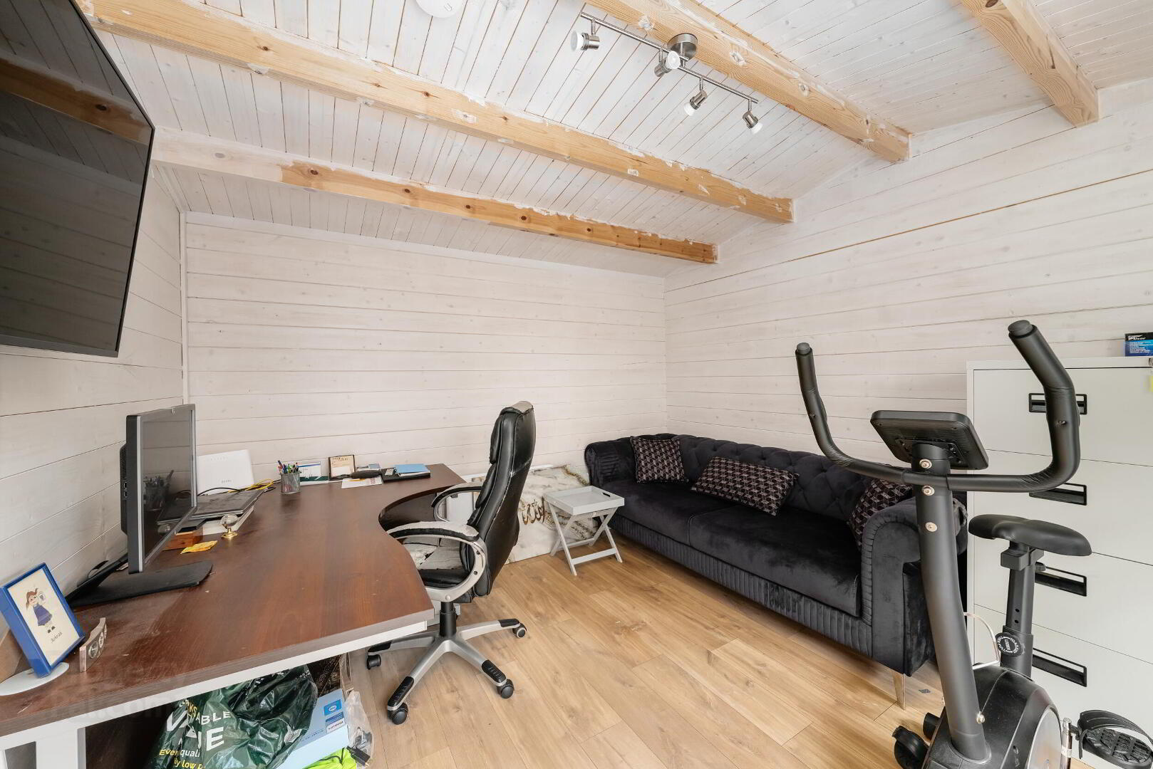 2 Castlegate Drive 30 of 36
