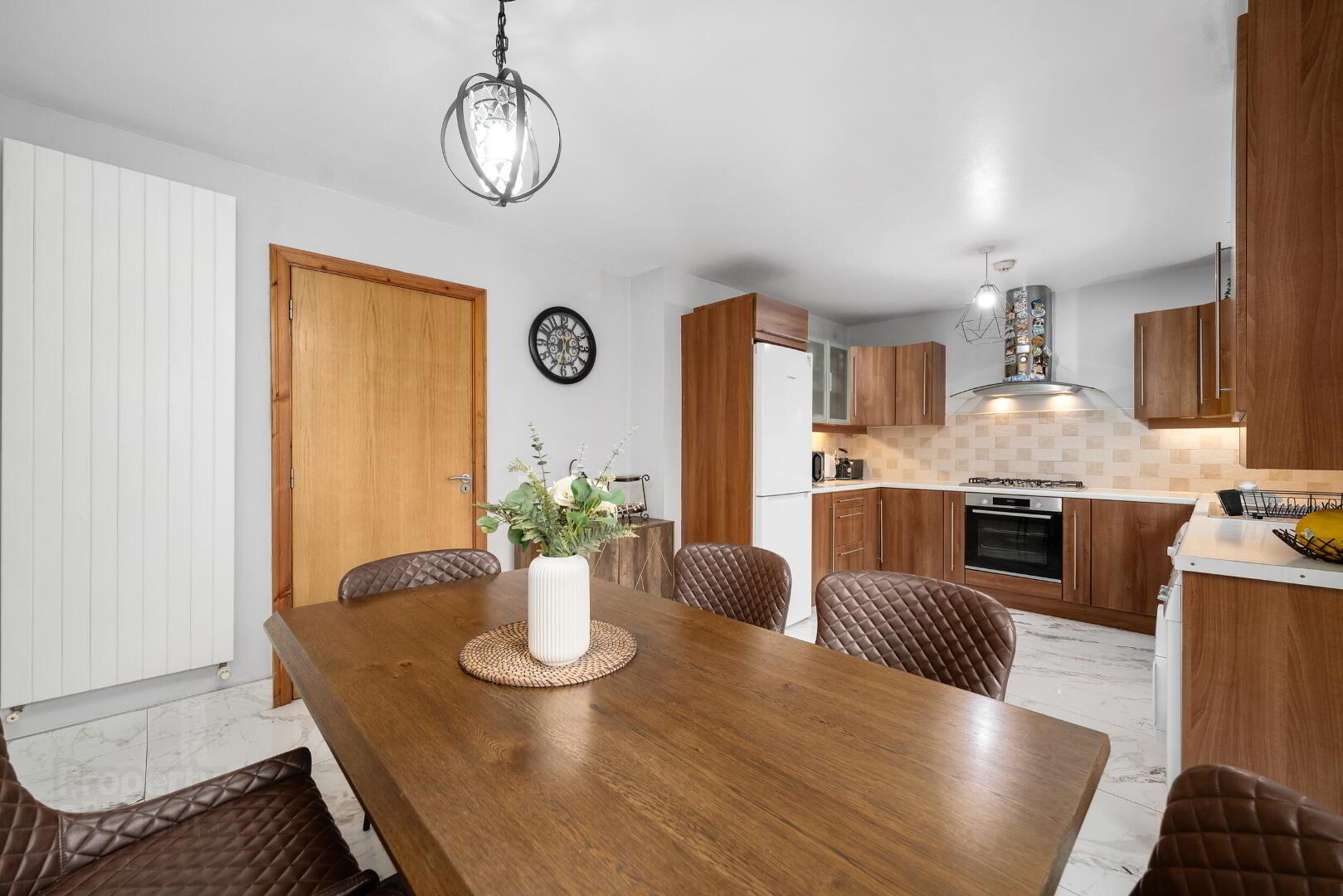 2 Castlegate Drive 10 of 36