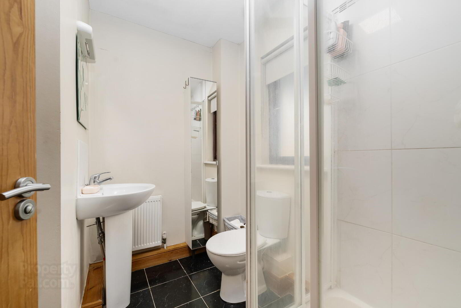 2 Castlegate Drive 23 of 36