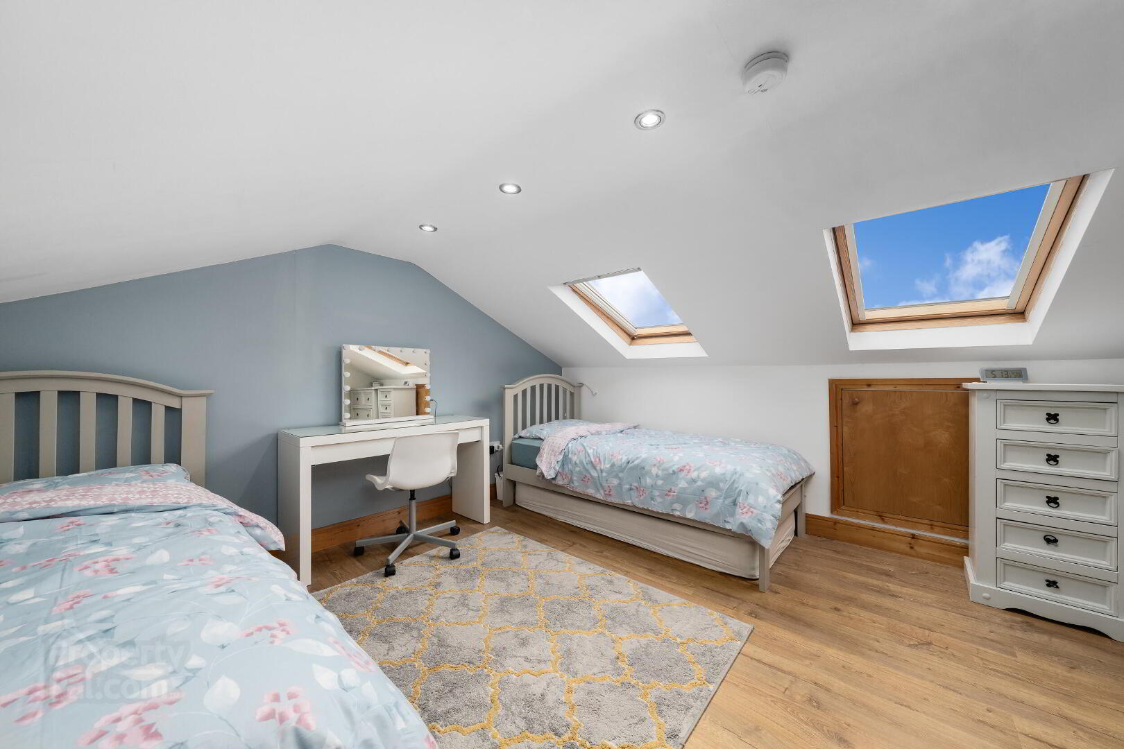 2 Castlegate Drive 26 of 36
