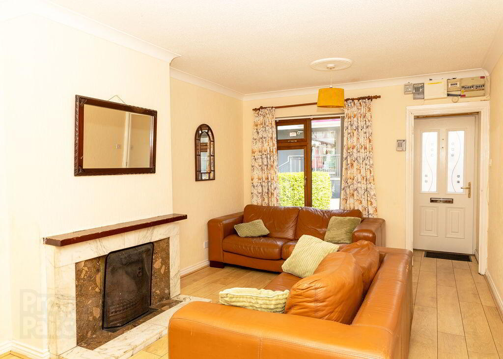 2 Fagans Lane 5 of 16