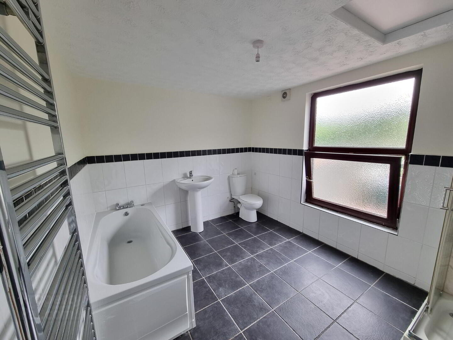61a Castle Street 11 of 19