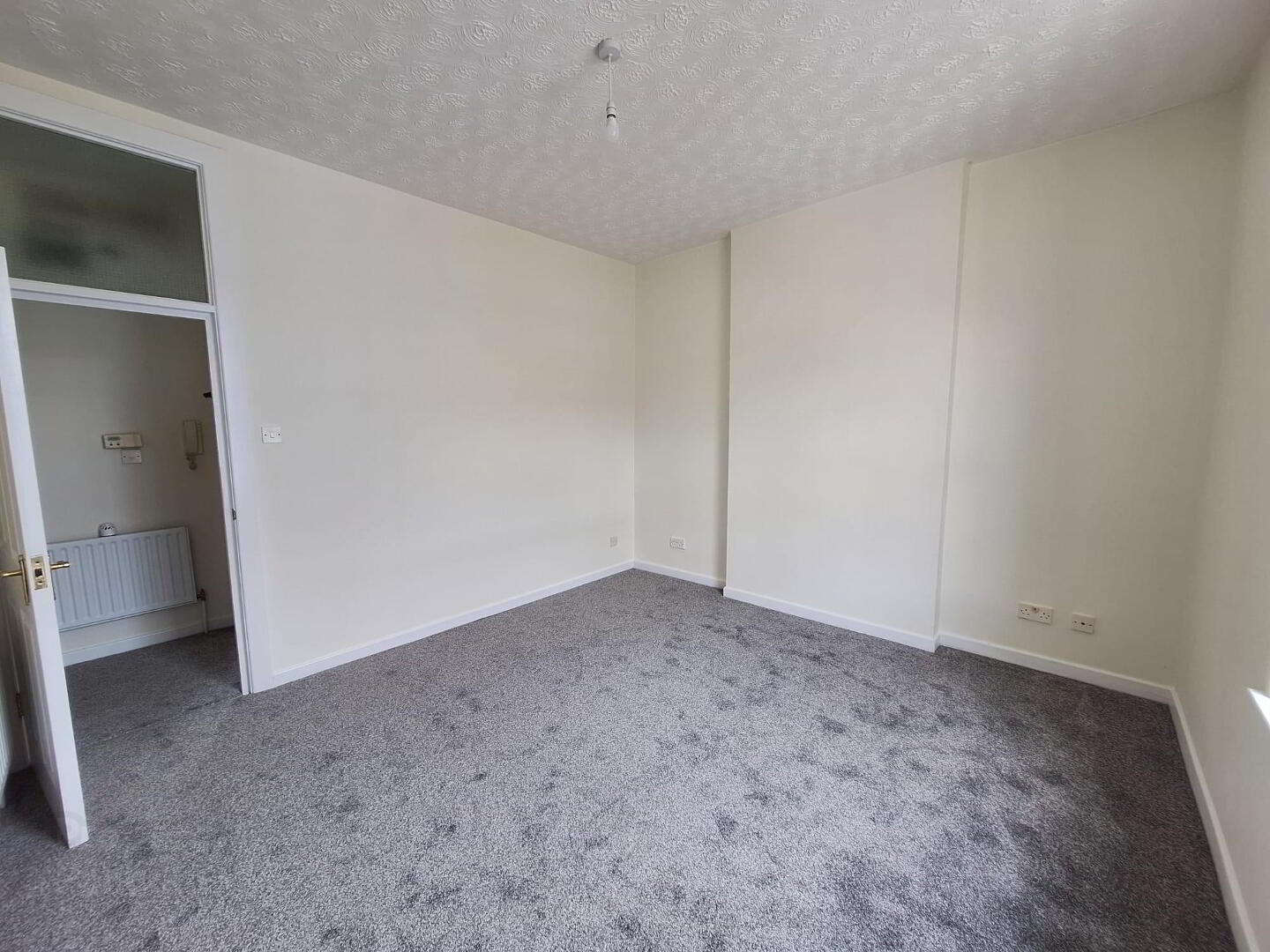 61a Castle Street 3 of 19
