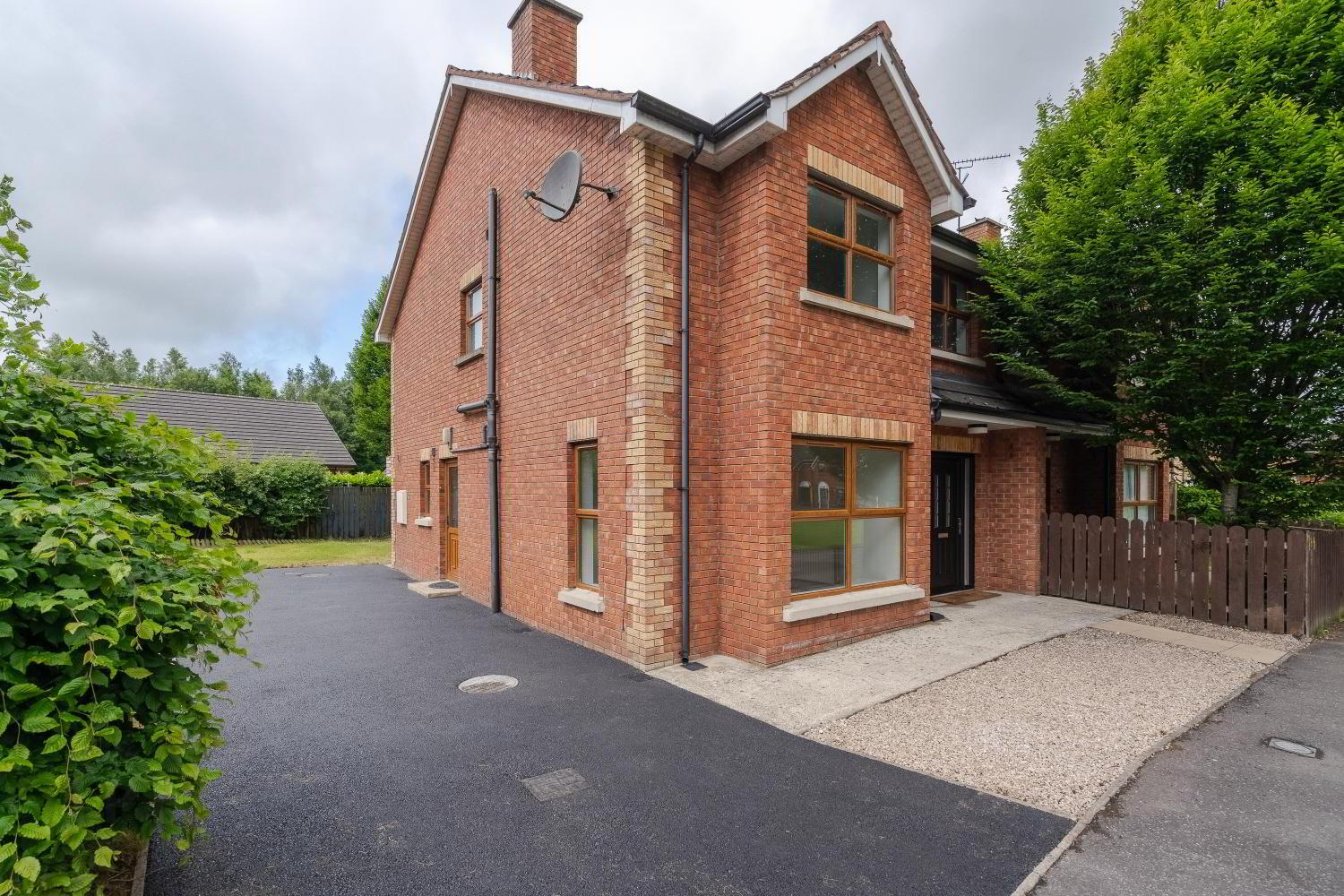 42 Urney Court 3 of 25