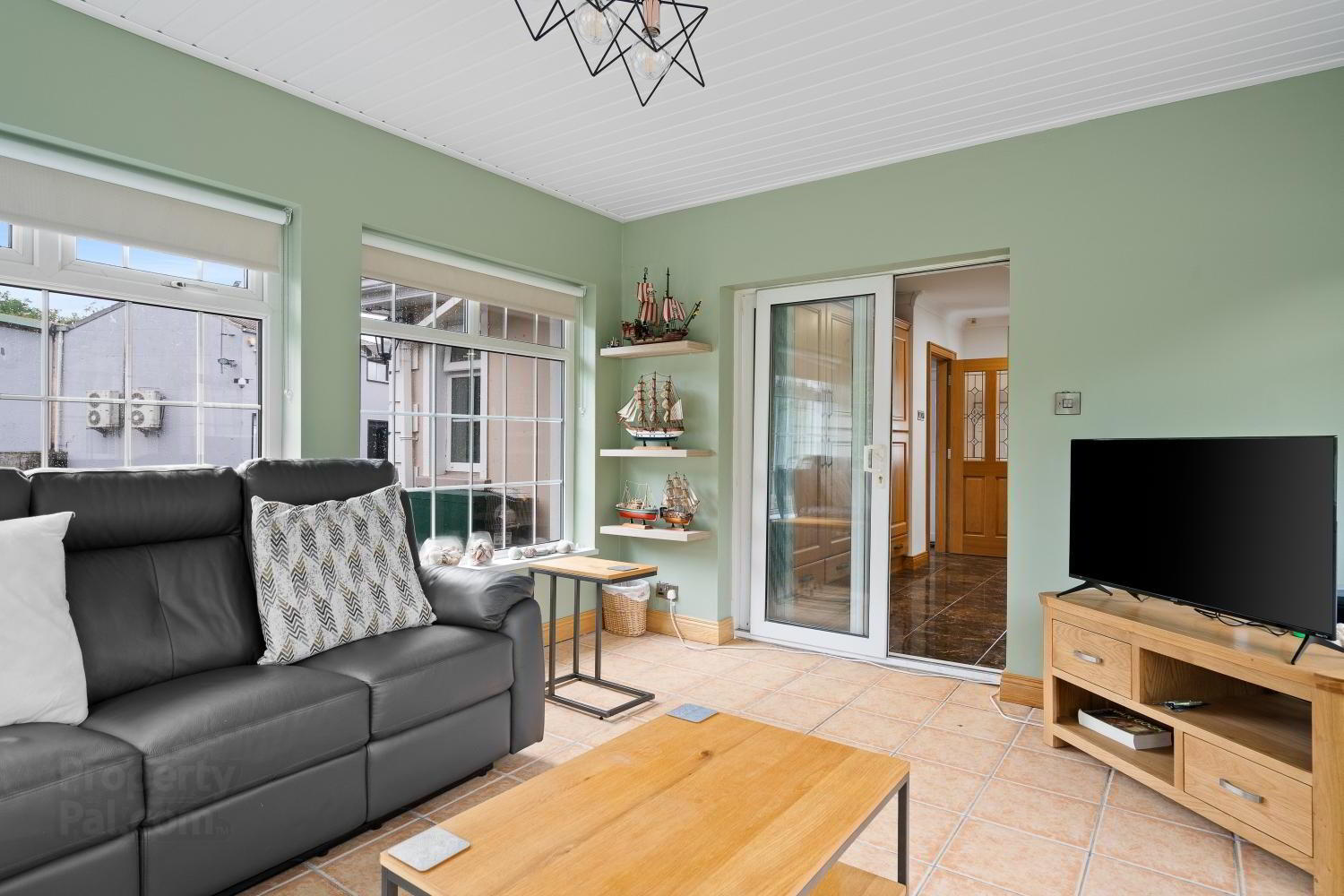85 Fyfin Road 34 of 39