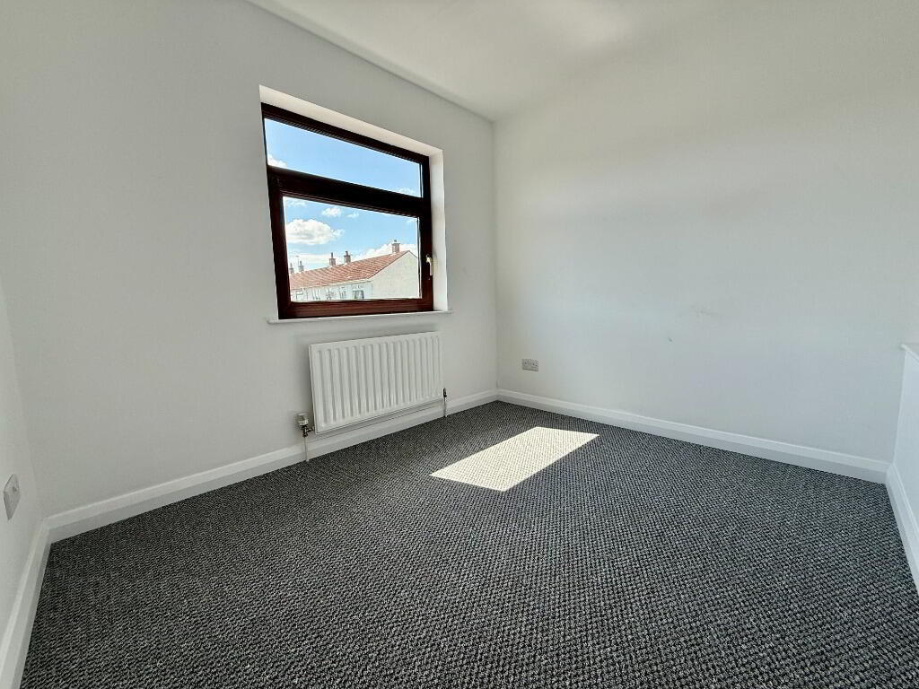 81 Pinewood Avenue 6 of 9