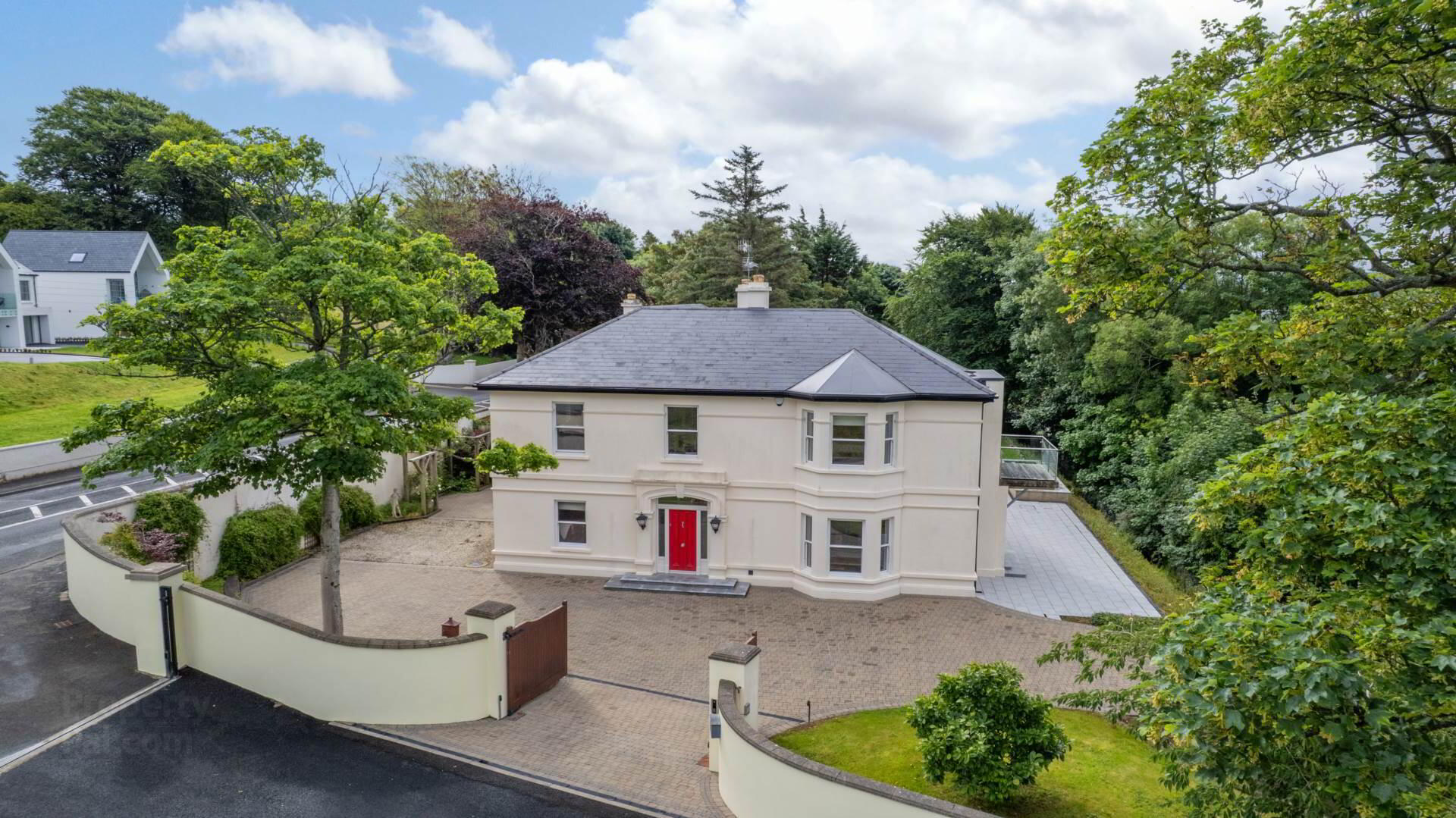 Glencarrick House 4 of 98