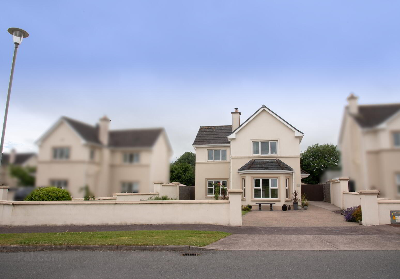 27 Clonmore 1 of 28