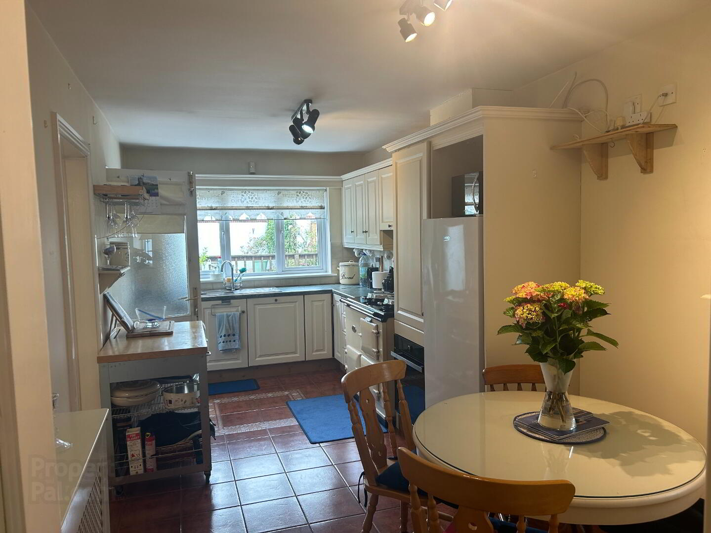 property description image