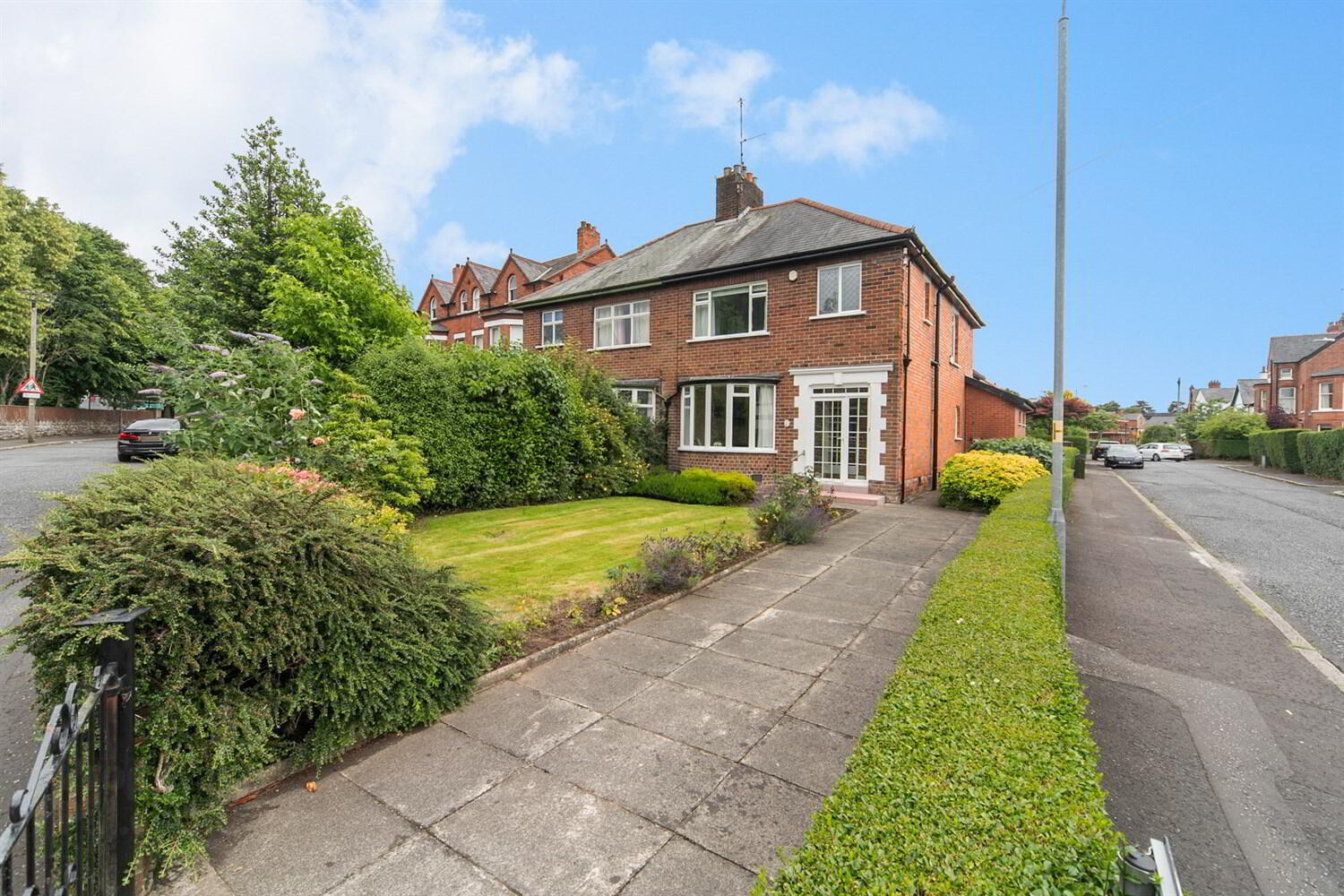 69 Marlborough Park North 1 of 18