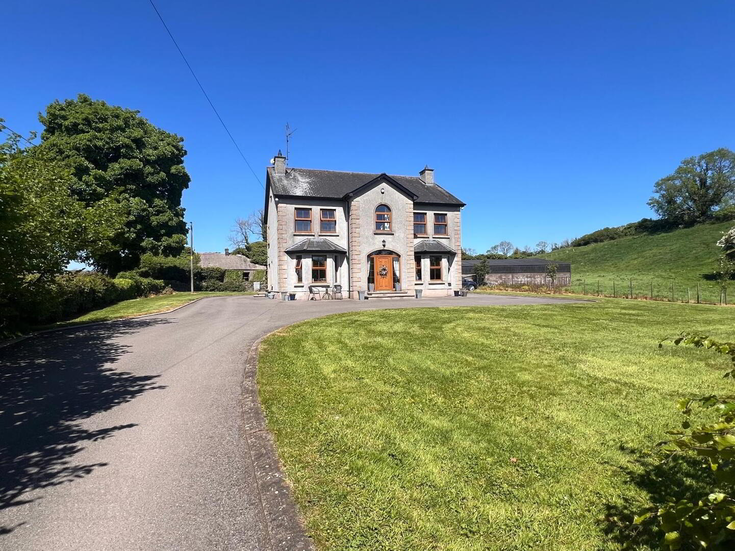 property description image