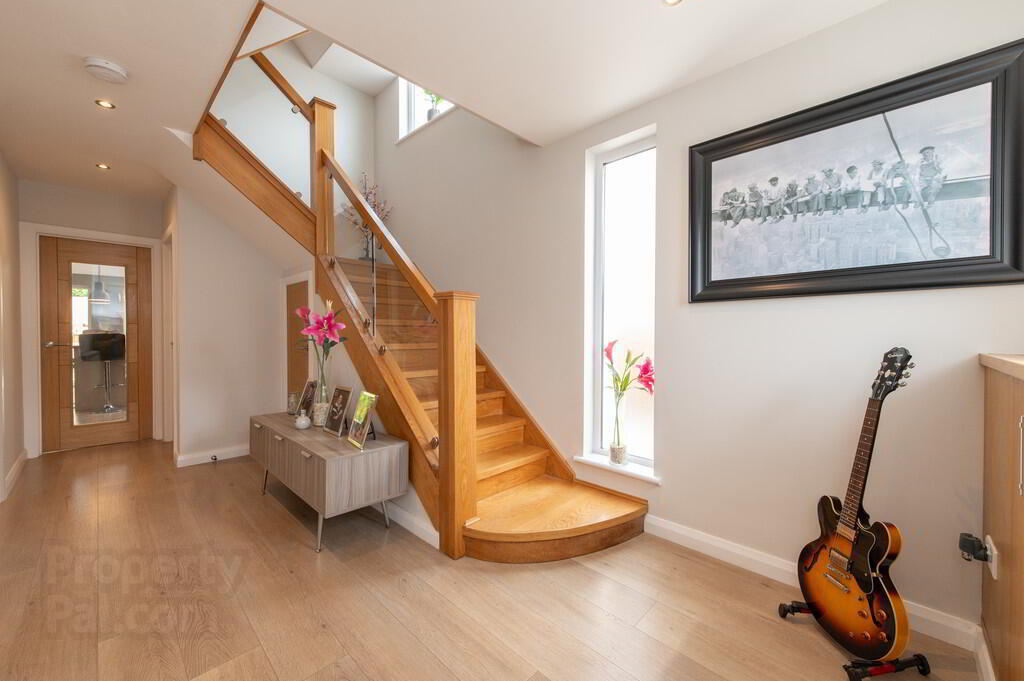 9 Swanston Gardens 4 of 30