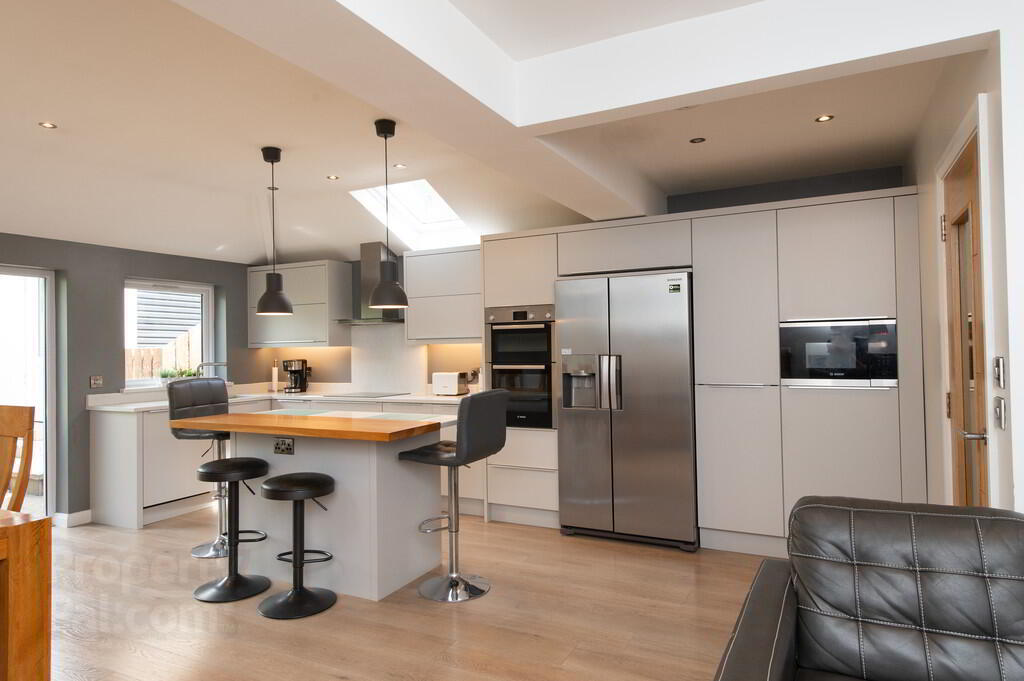 9 Swanston Gardens 9 of 30