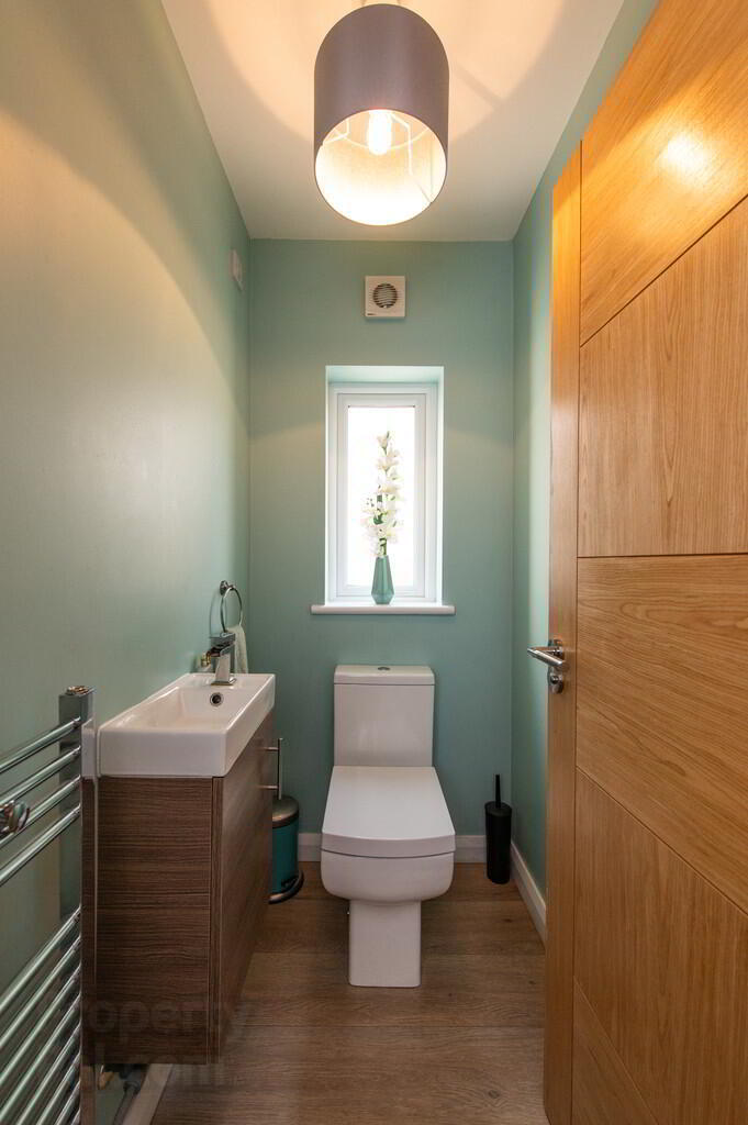 9 Swanston Gardens 16 of 30