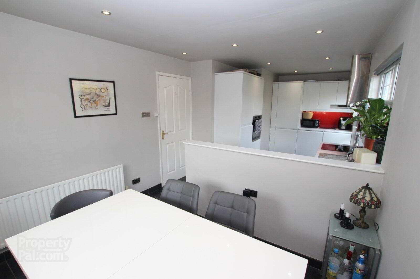 8 Hightown Rise 8 of 17
