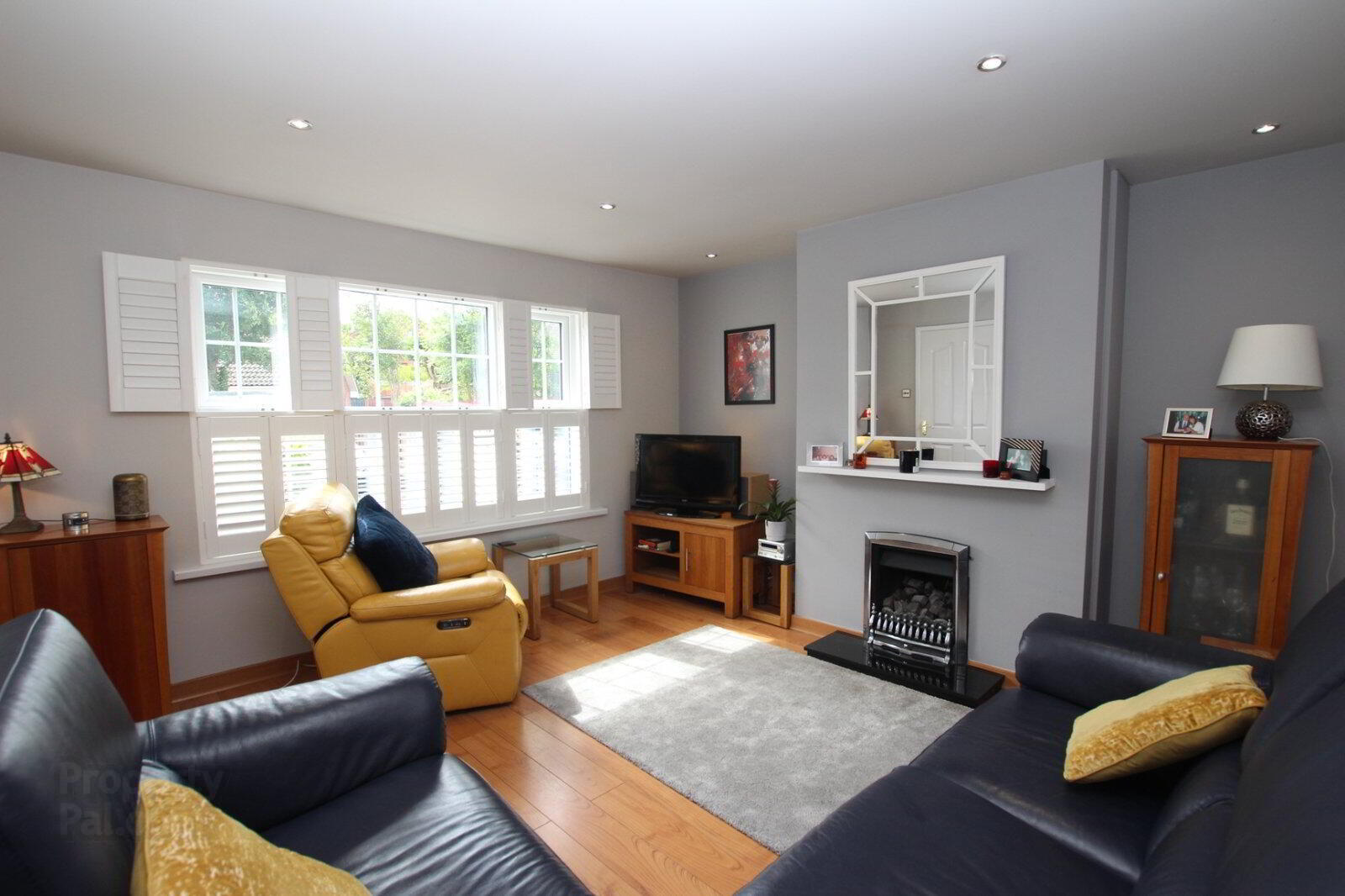 8 Hightown Rise 3 of 17