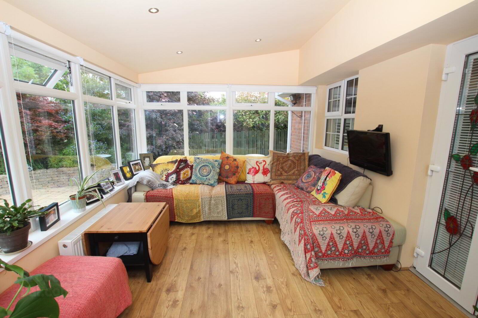8 Hightown Rise 13 of 17