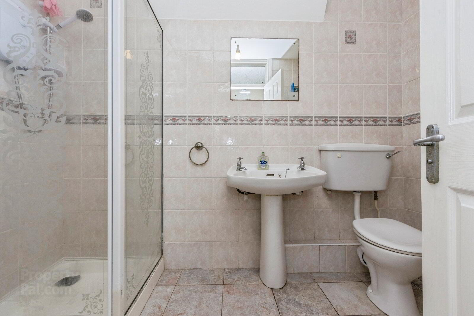 25 Fitzroy Avenue 8 of 20