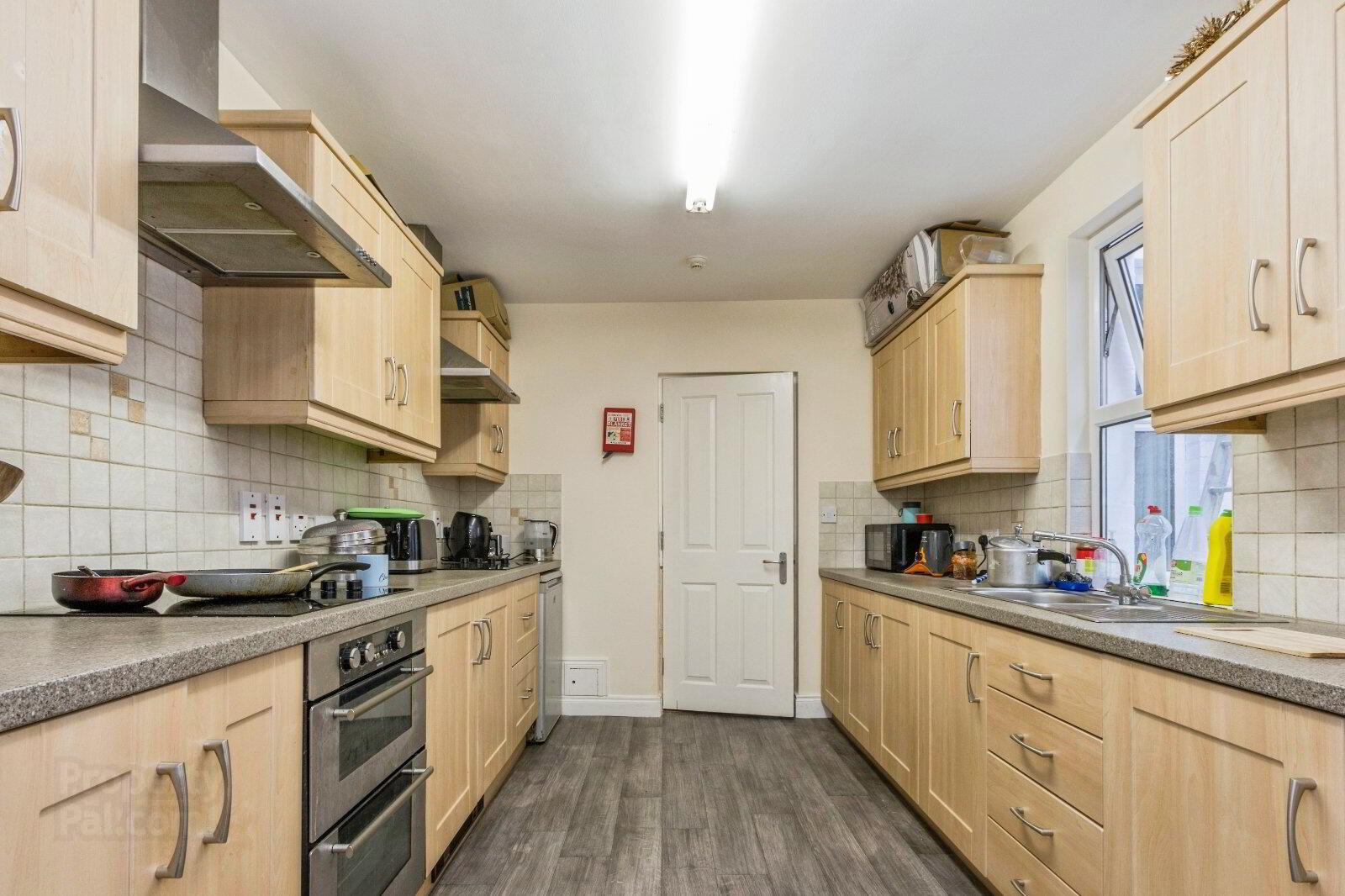 25 Fitzroy Avenue 9 of 20