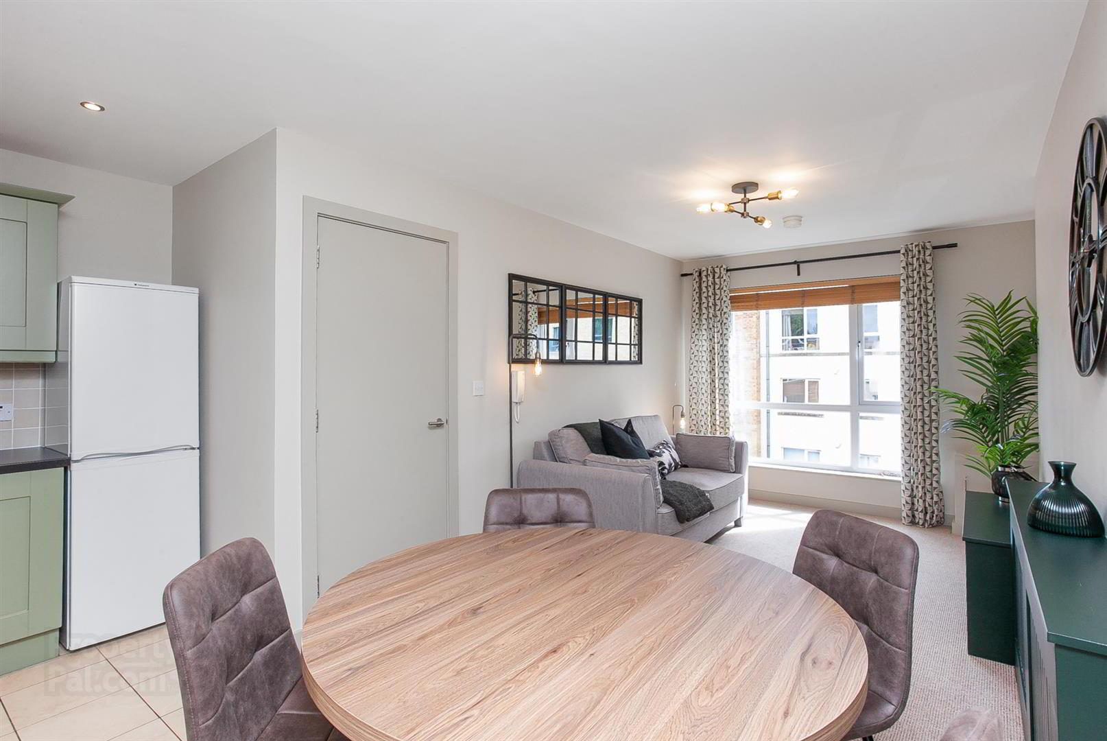 Apt 8b Altona Place, 218 Belmont Rd 6 of 17